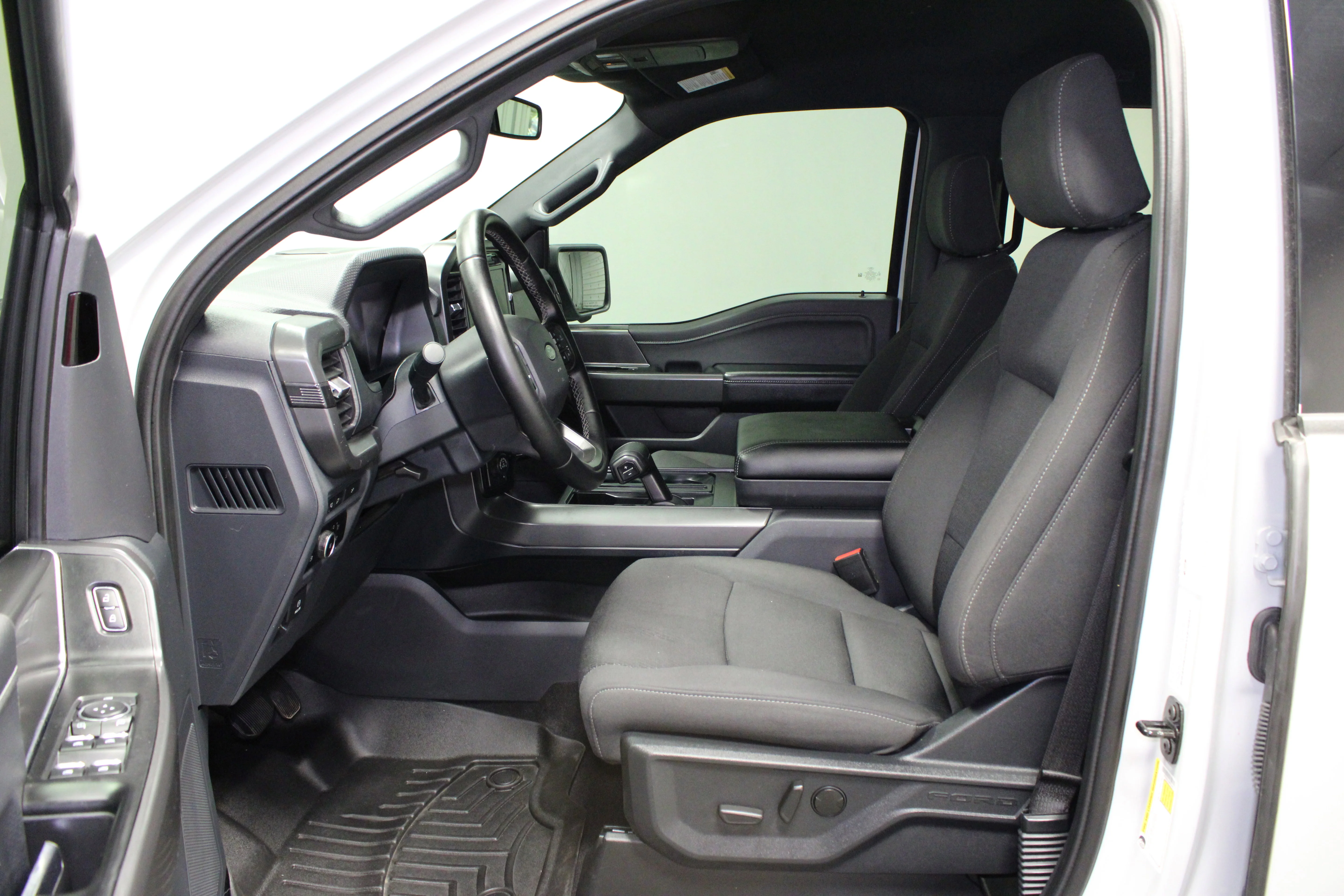 Used 2024 Avalanche Ford XLT image 19