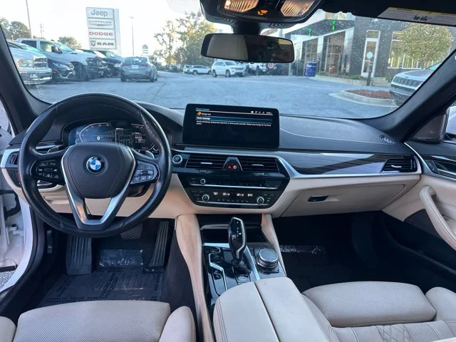 Used 2023 White BMW 530e iPerformance image 21