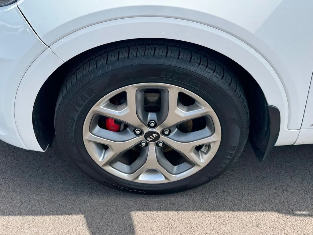 Used 2019 White Kia SX image 15
