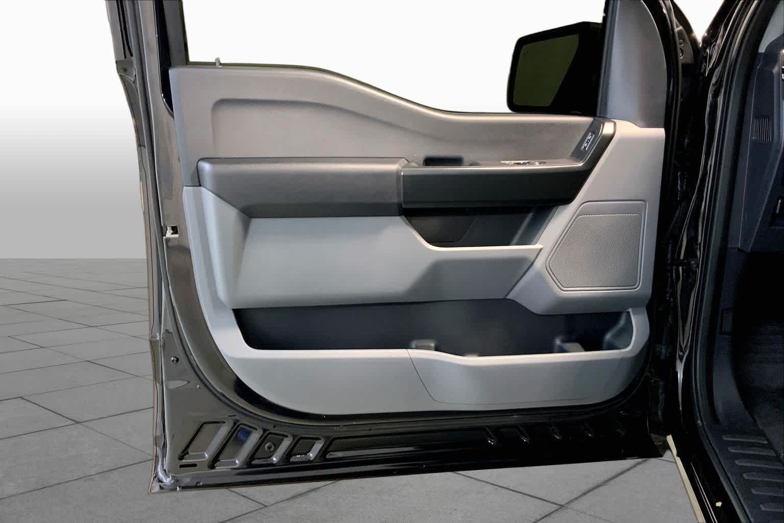 Used 2024 Agate Black Ford XL image 21