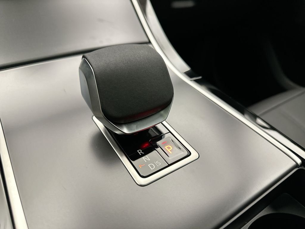 New 2026 Fuji White Land Rover S image 12