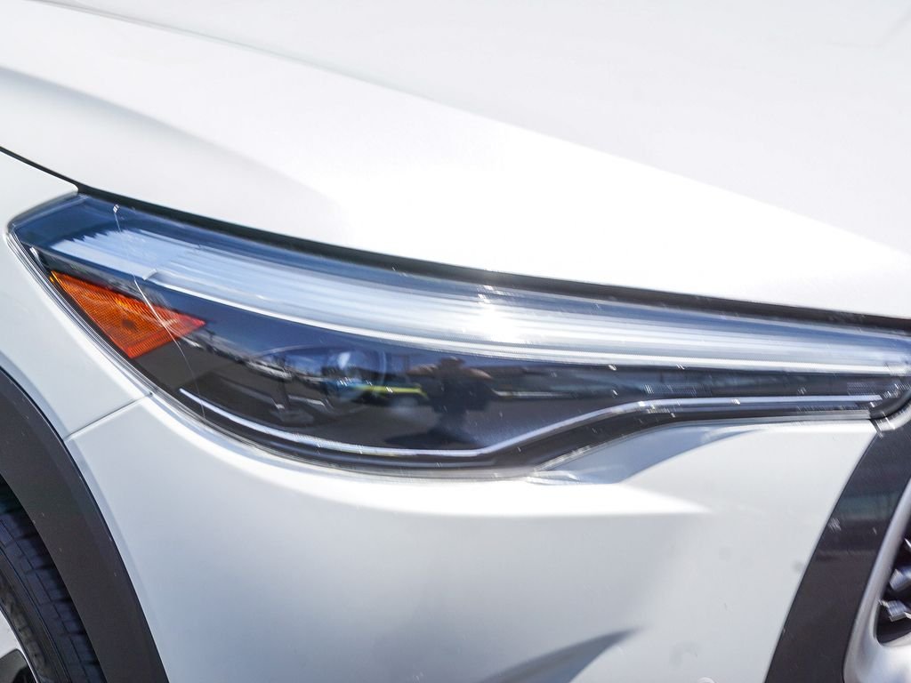 Used 2023 Beige Toyota XLE image 11