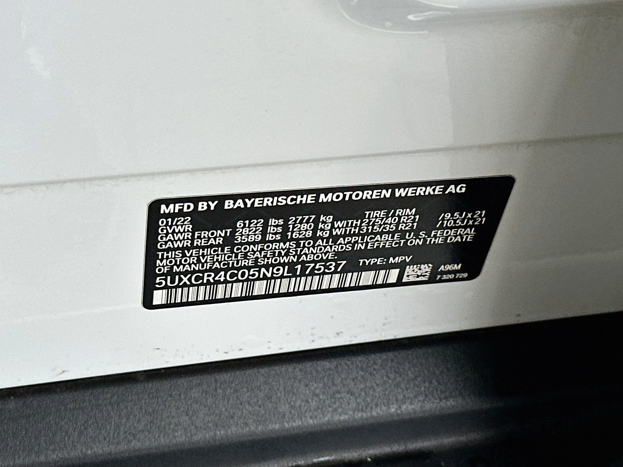 Used 2022 Mineral White Metallic BMW sDrive40i image 30