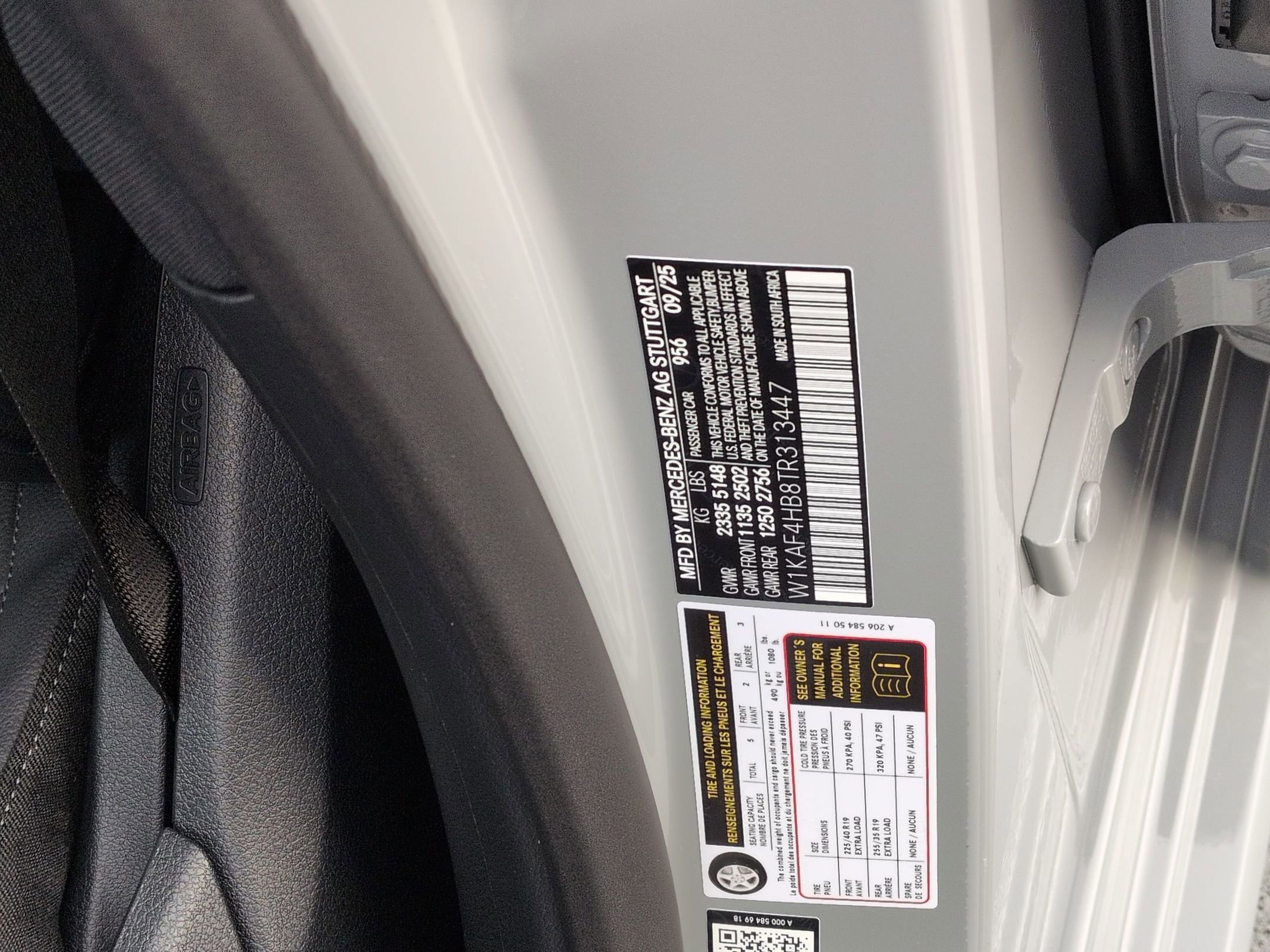 New 2026 MANUFAKTUR Alpine Grey Mercedes-Benz C 300 image 74