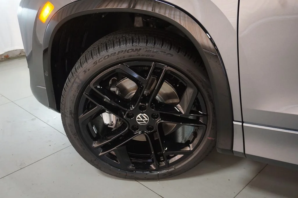 New 2026 Gray Volkswagen 2.0T SE R-Line Black image 30