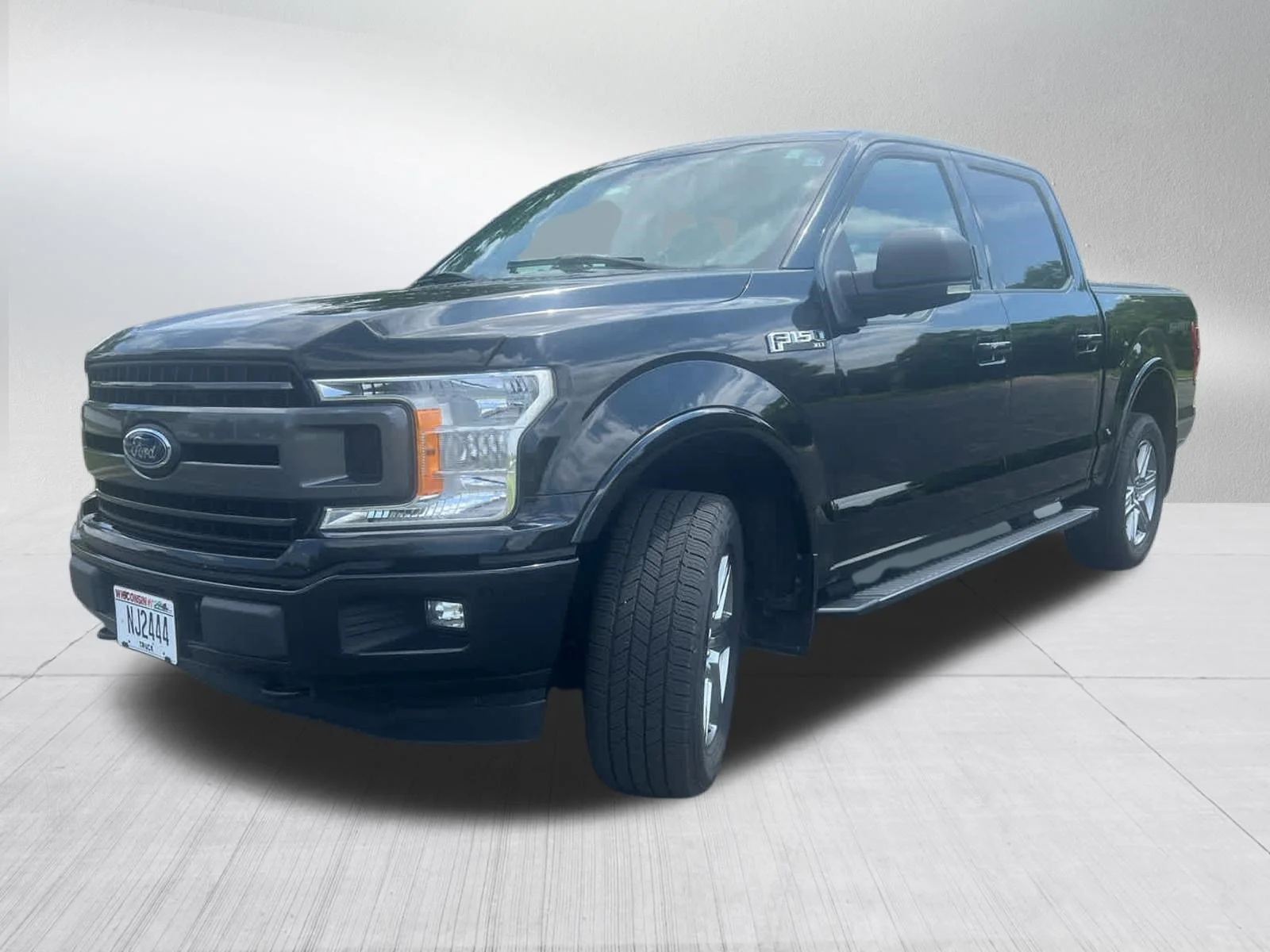 Certified Used 2018 Shadow Black Ford XLT image 3