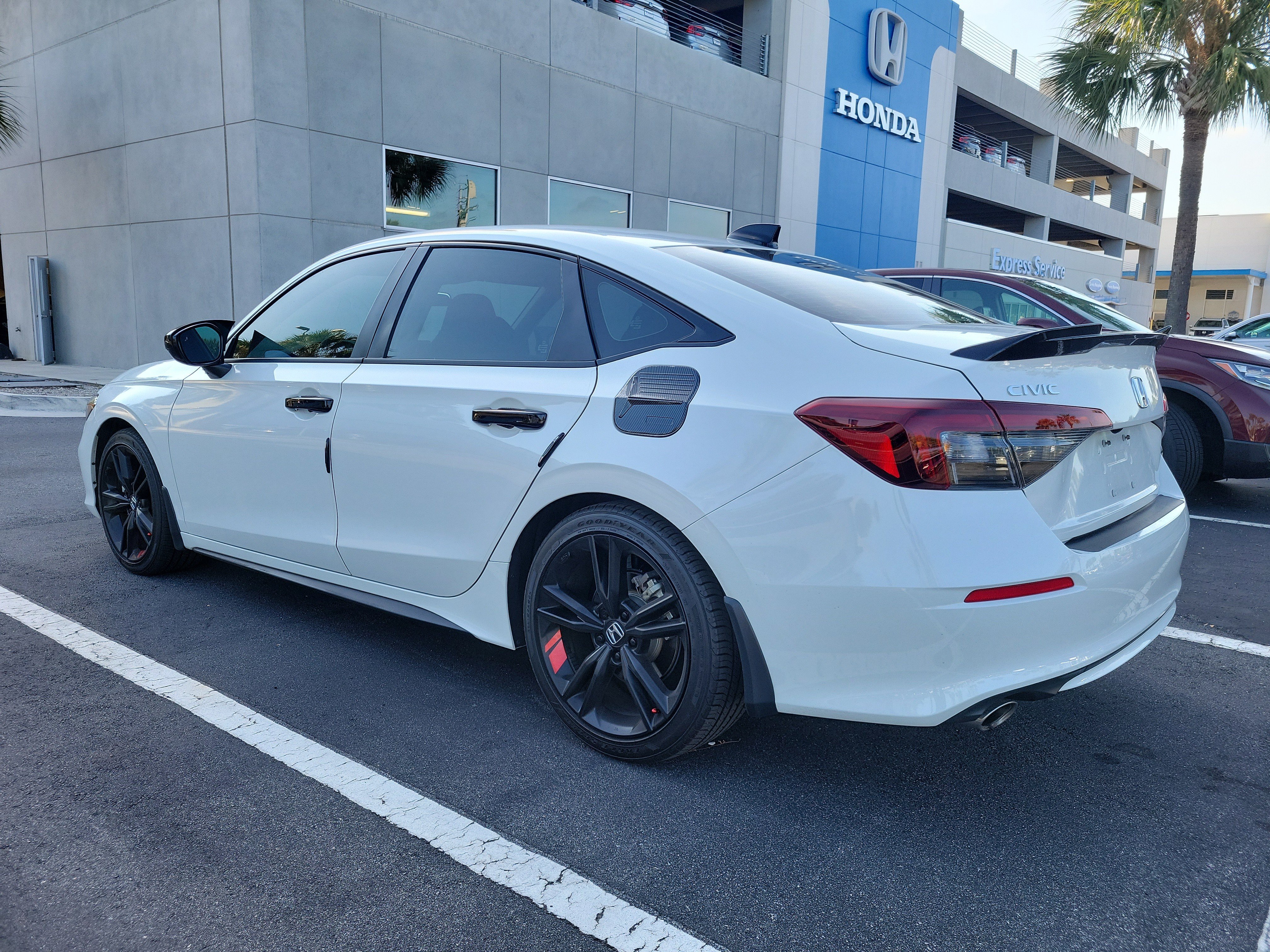 Certified Used 2025 Platinum White Pearl Honda SI image 40