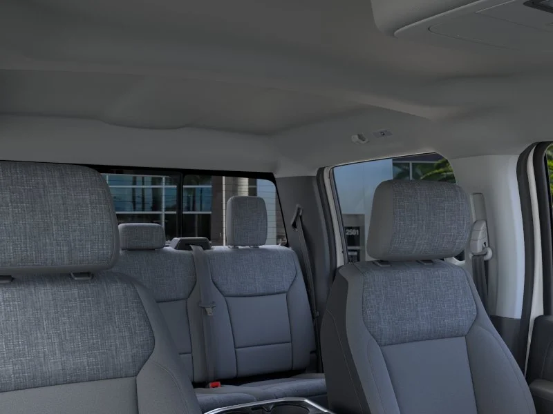 New 2025 Oxford White Ford XLT image 42
