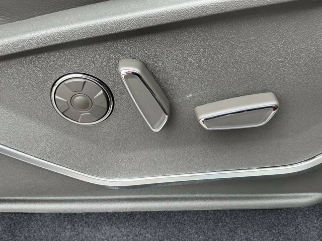 New 2026 Ruby Red Metallic Tinted Clearcoat Ford Platinum® image 32