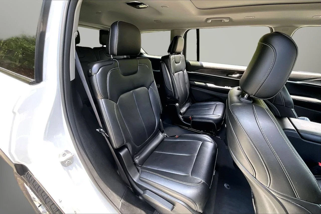 Used 2023 White Jeep Limited image 25