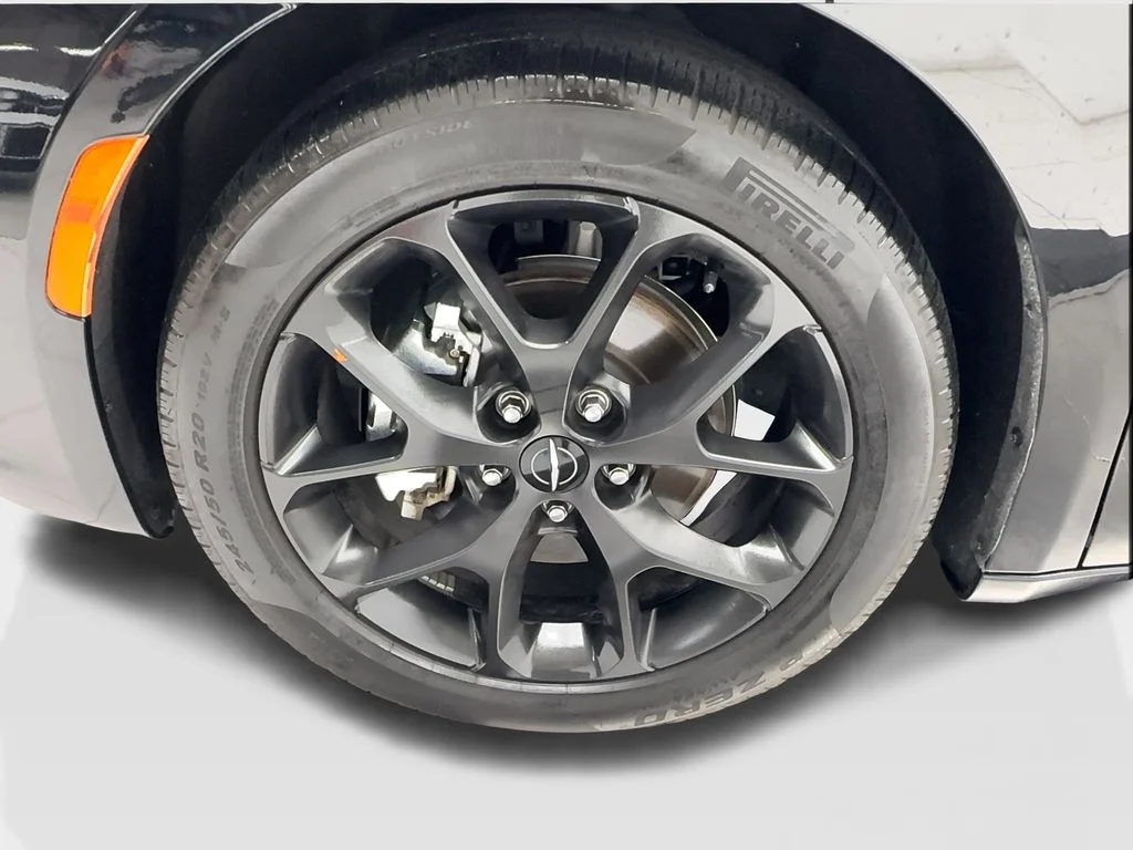 Used 2025 Black Chrysler Limited image 12