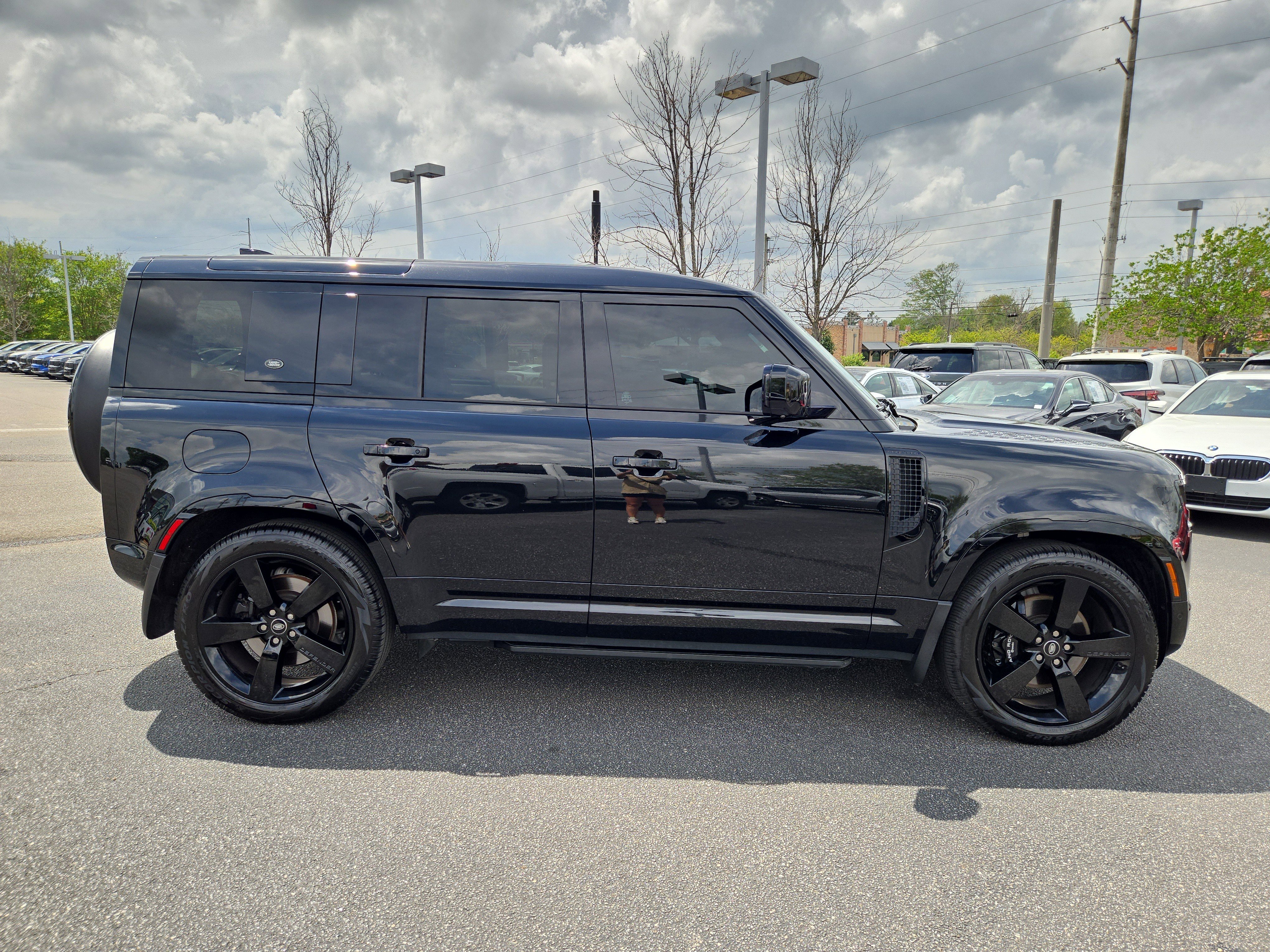 Used 2023 Black Land Rover V8 image 7