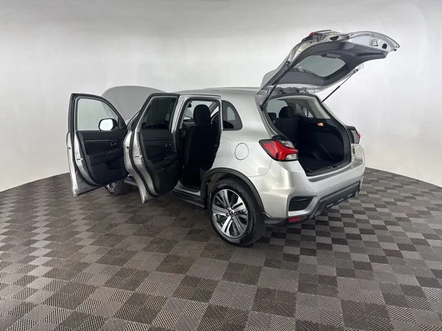 Used 2024 Black Mitsubishi  image 16