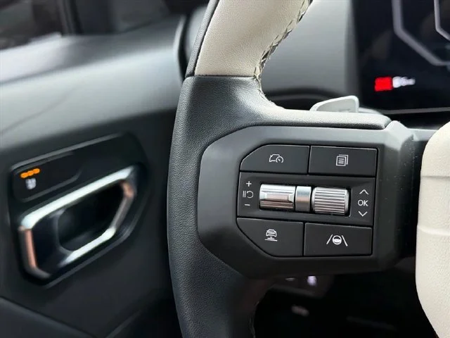 Used 2025 White Kia GT-Line Turbo image 20