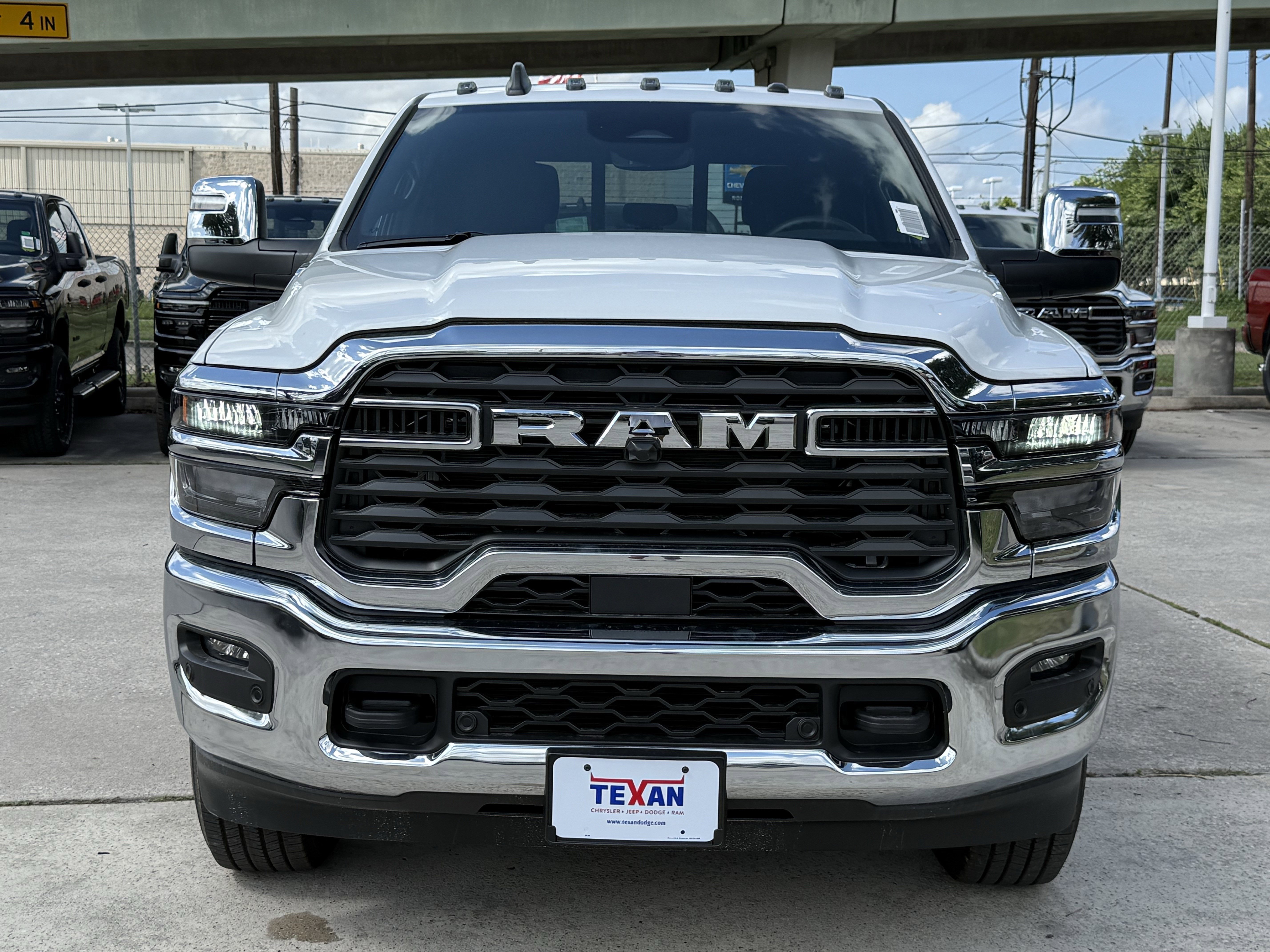 New 2026 Bright White Clear-Coat Exterior Paint RAM Tradesman image 6