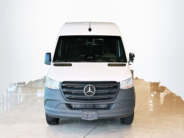 New 2026 Arctic White Mercedes-Benz Cargo 170 WB image 2