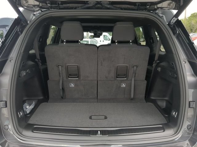 New 2026 Baltic Gray Metallic Clear-Coat Exterior Paint Jeep Laredo image 14