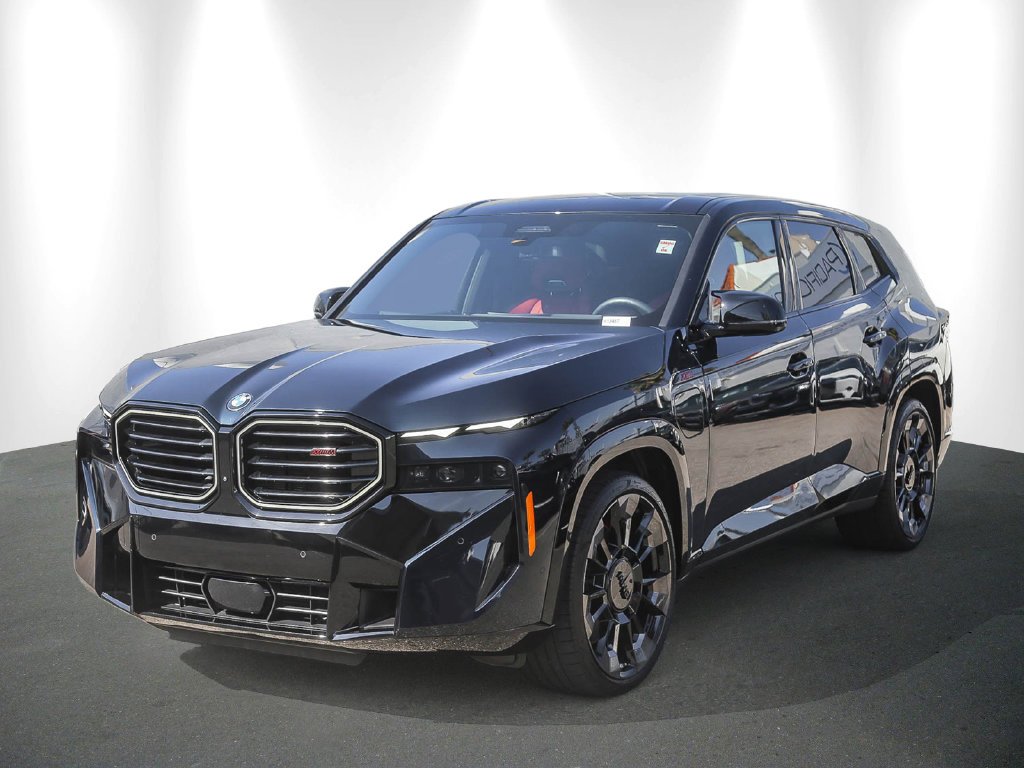 2024 BMW XM photo 3