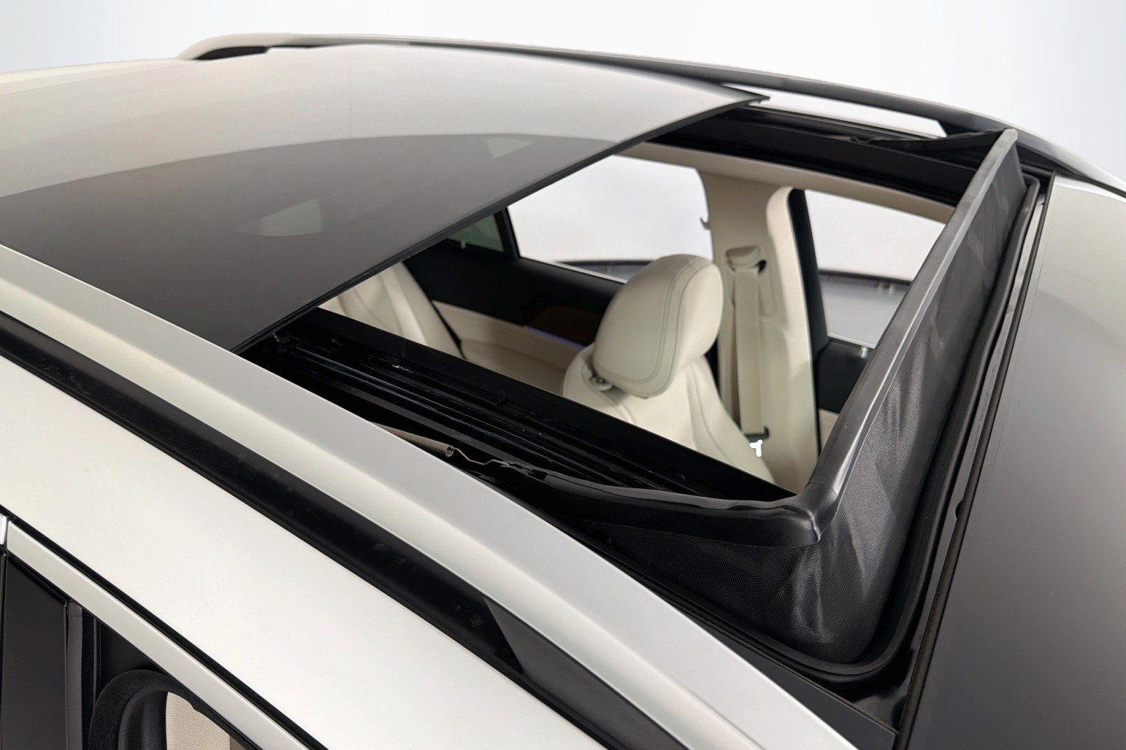 New 2026 Polar White Mercedes-Benz GLE 350 4MATIC® SUV image 21