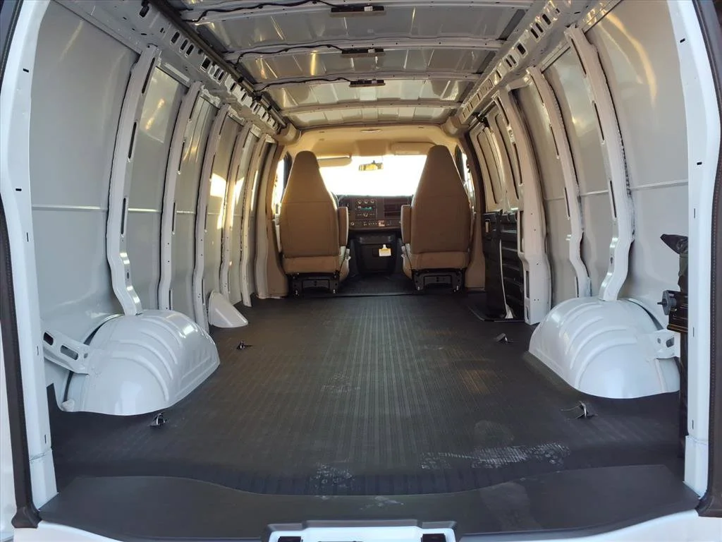 2025 Chevrolet Express Cargo Work Van - Photo 19