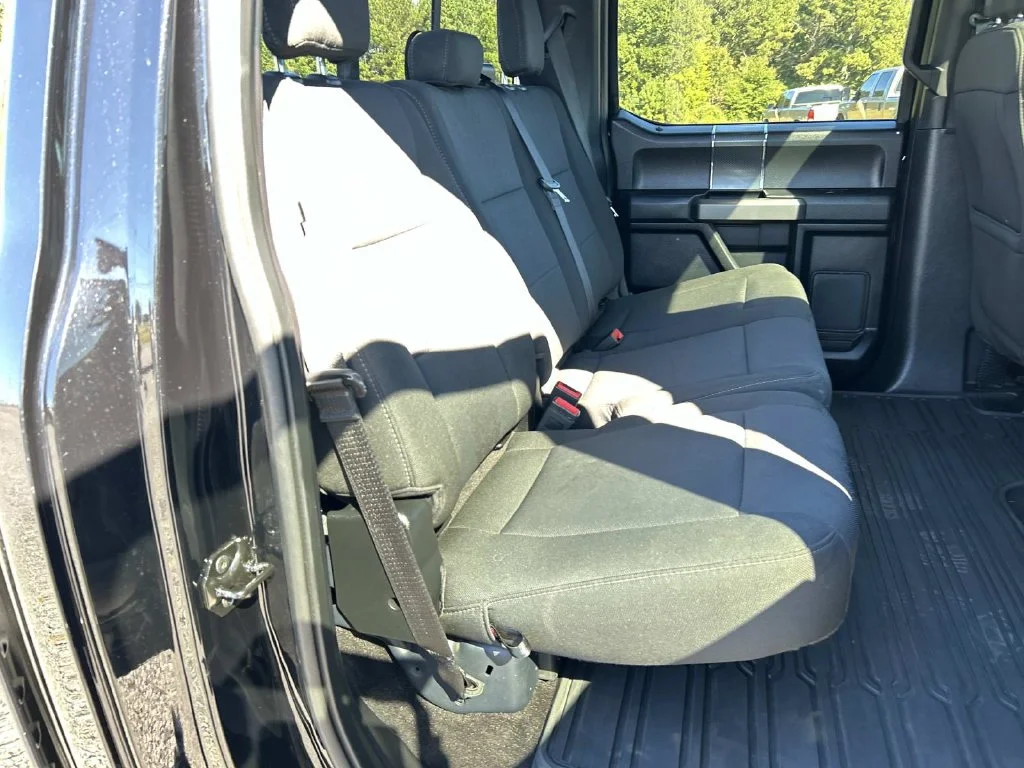 Used 2019 Black Ford XLT image 27