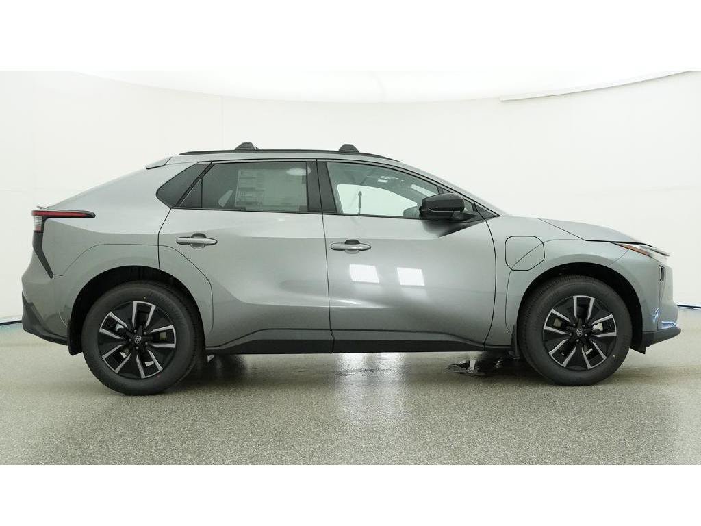 New 2026 Heavy Metal Toyota XLE image 27