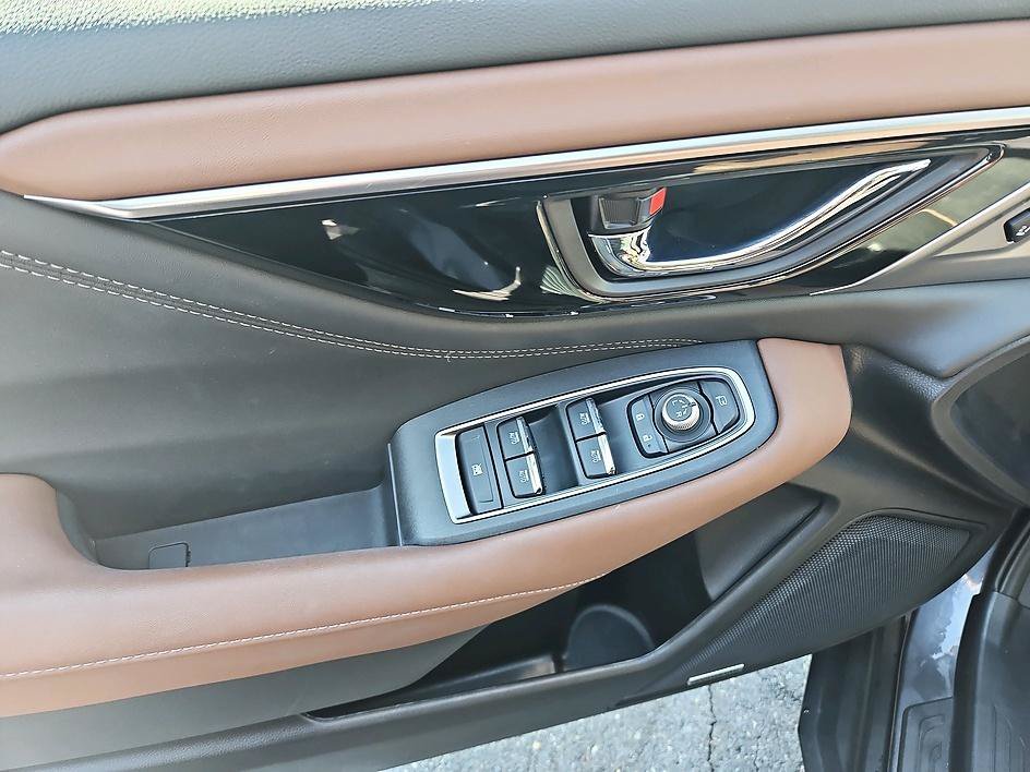 Used 2025 Magnetite Gray Metallic Subaru Touring XT image 11