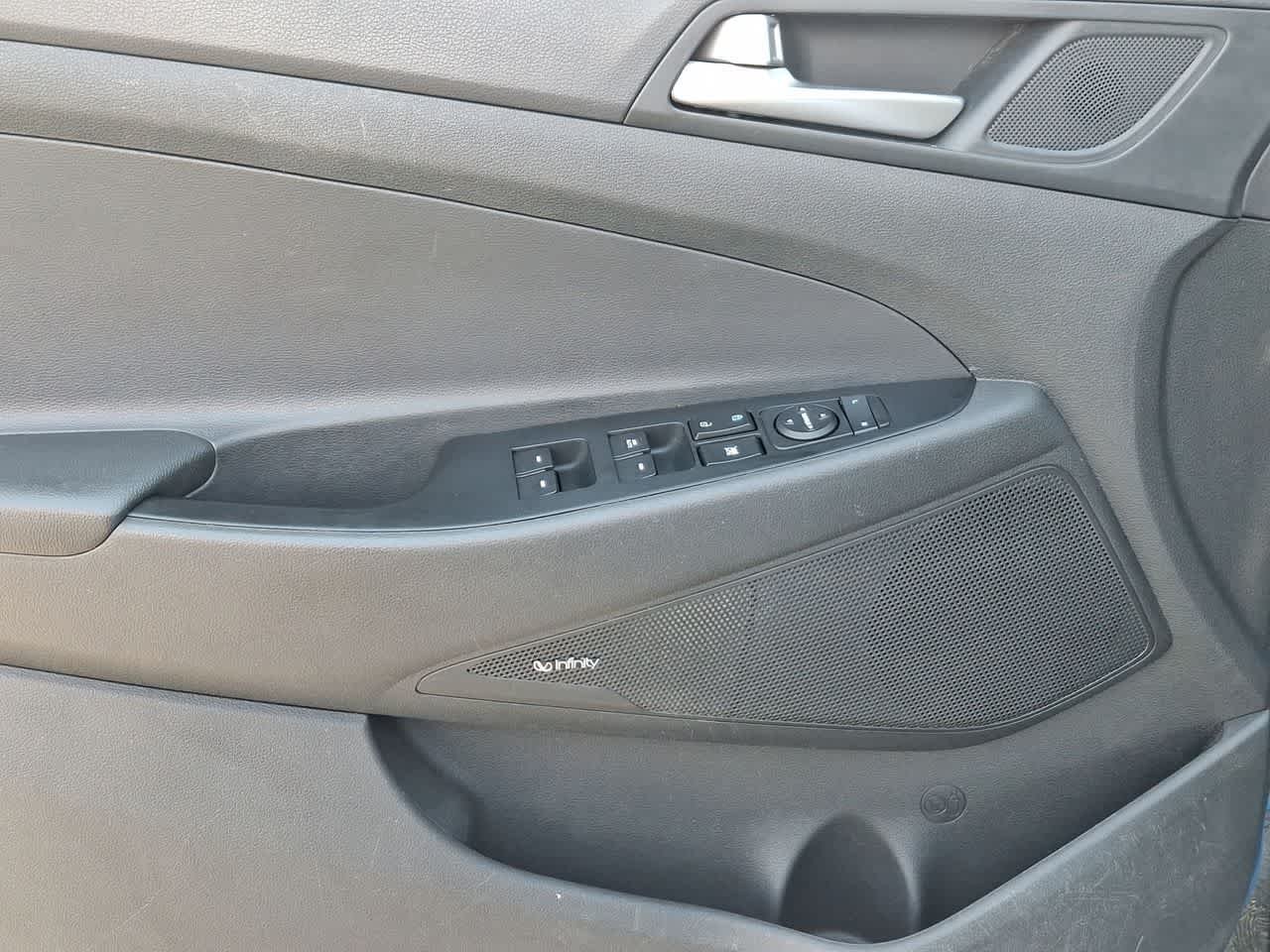 Used 2018 Caribbean Blue Hyundai SEL Plus image 16