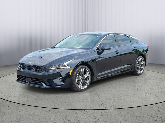 Used 2021 Black Kia EX image 2