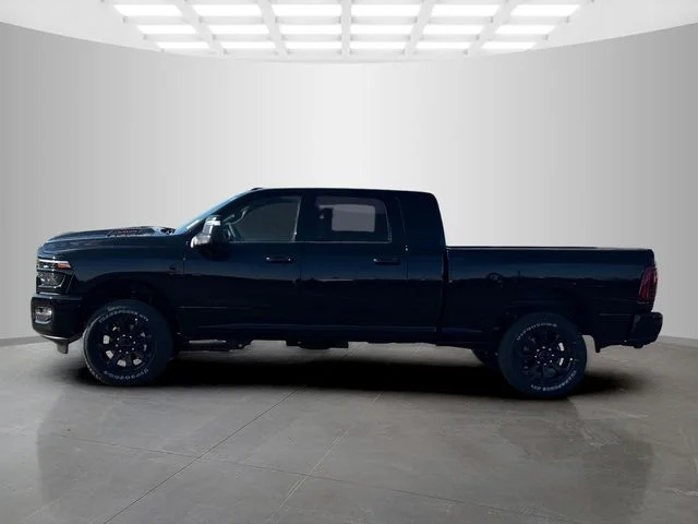 New 2026 Diamond Black Crystal Pearl-Coat Exterior Paint RAM LARAMIE image 4