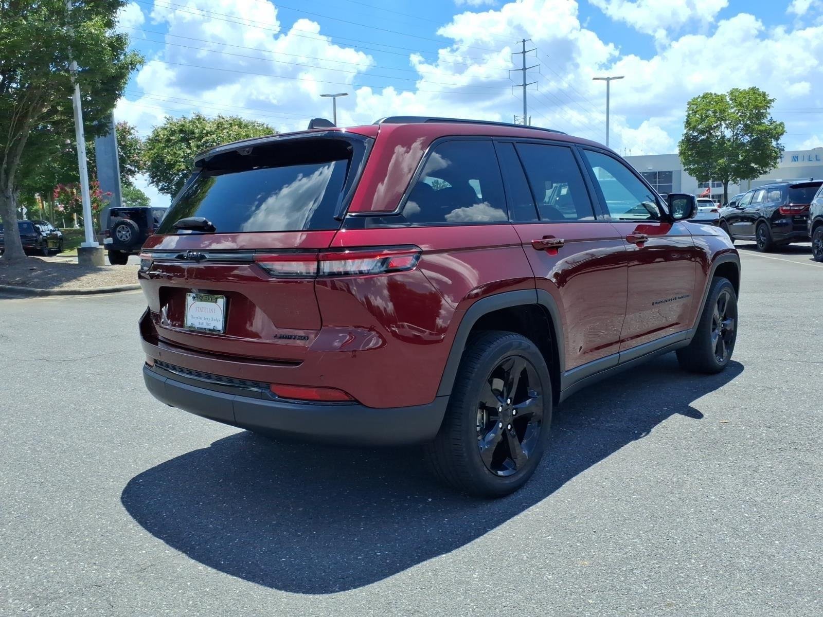 Used 2023 Velvet Red Pearlcoat Jeep Limited image 2