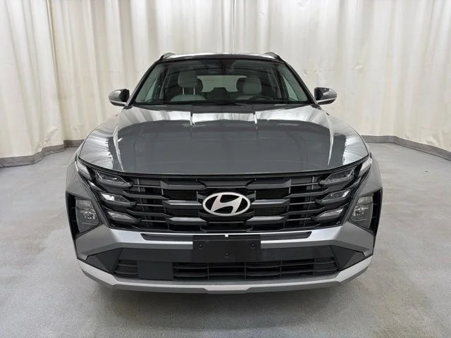Used 2025 Gray Hyundai SEL Convenience image 8