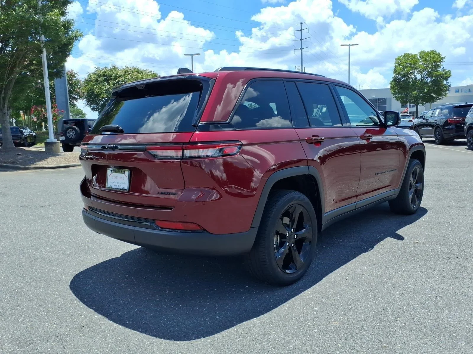 Used 2023 Velvet Red Pearlcoat Jeep Limited image 2
