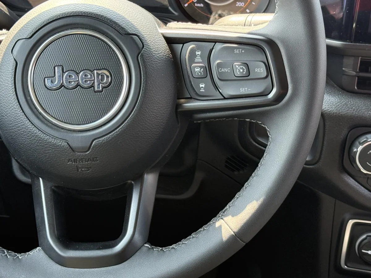 New 2026 41 (pj5) Jeep Sport S image 25