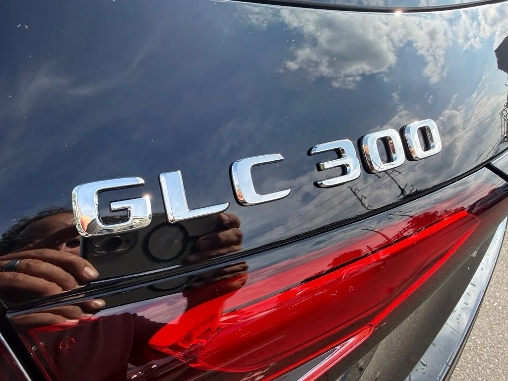 New 2027 Black Mercedes-Benz GLC 300 image 9