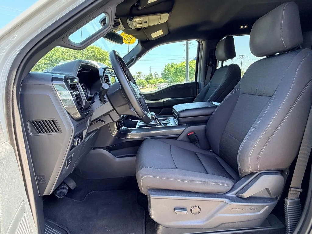 Used 2023 White Ford XLT image 27