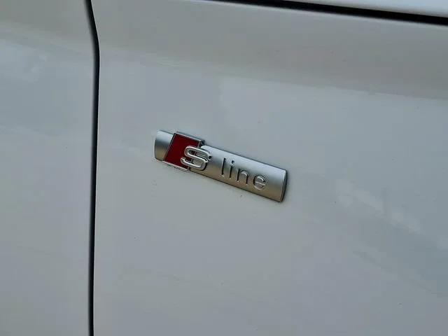 Used 2025  Audi S line Premium image 27