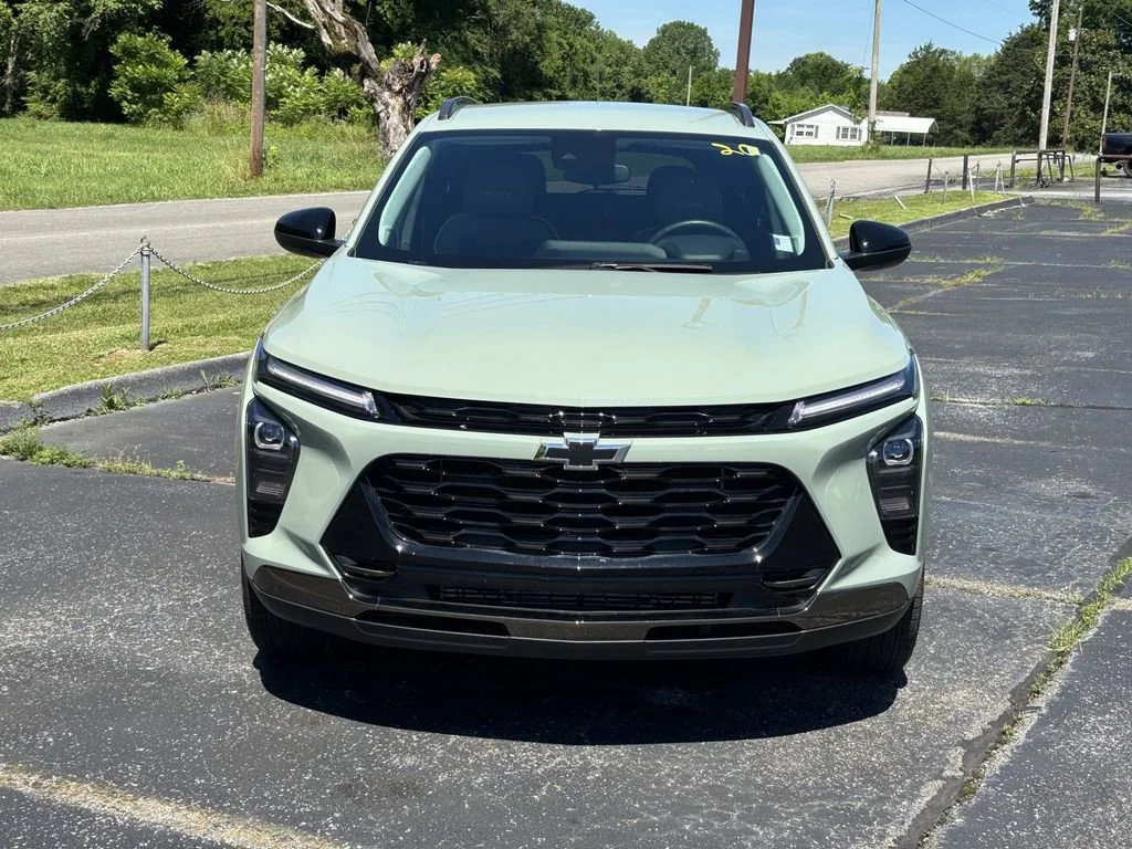 Used 2025 Cacti Green Chevrolet ACTIV image 5