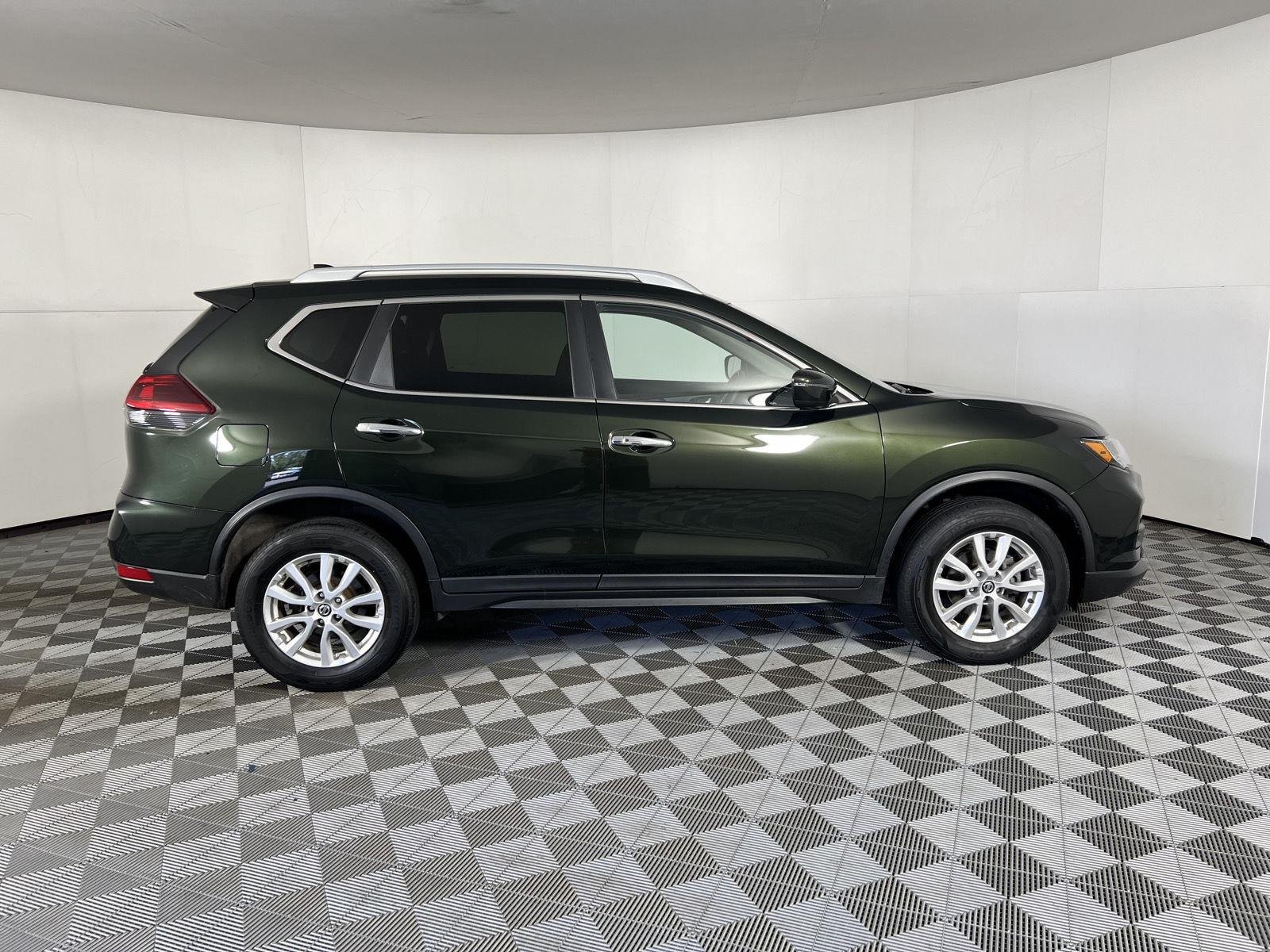 Used 2020 Midnight Pine Metallic Nissan SV image 40