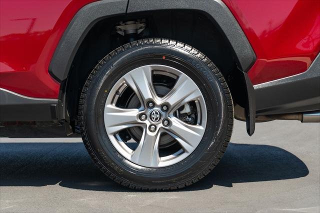 Certified Used 2023 RUBY FLARE PEARL Toyota  image 7