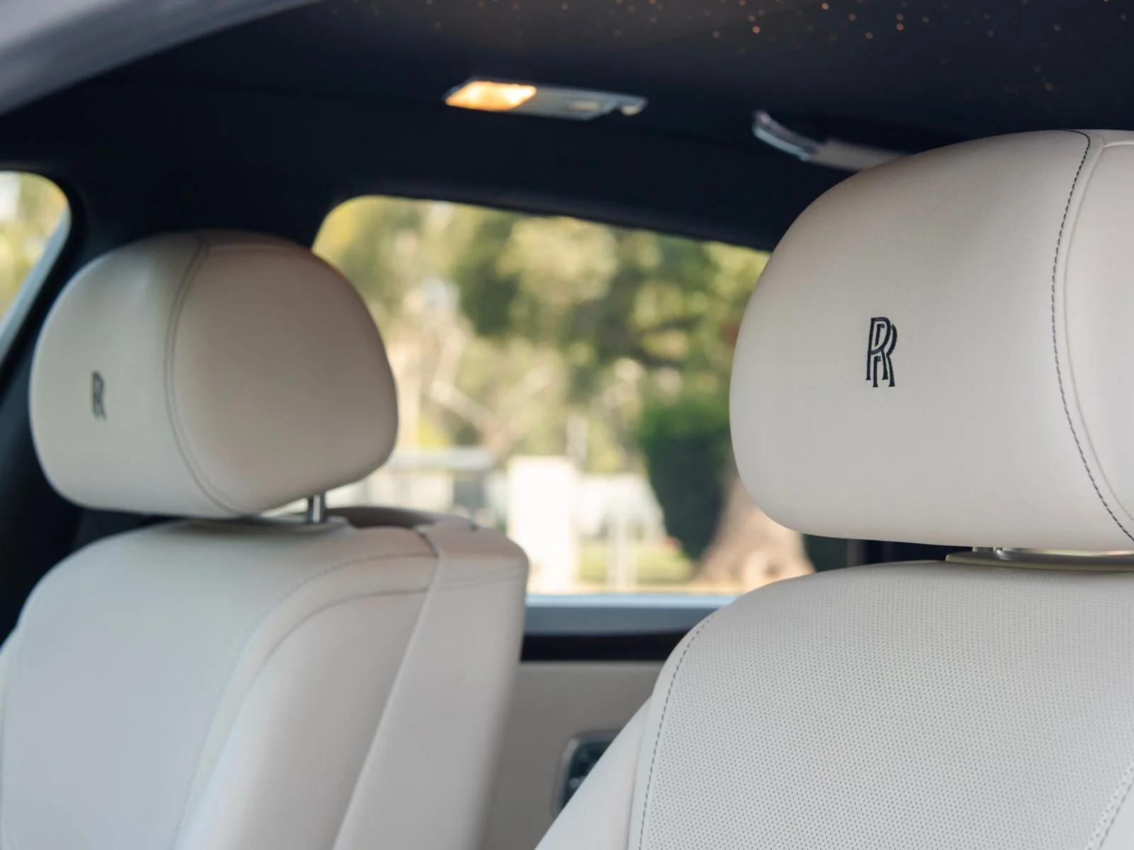 Certified Used 2016 Midnight Sapphire Rolls-Royce  image 8