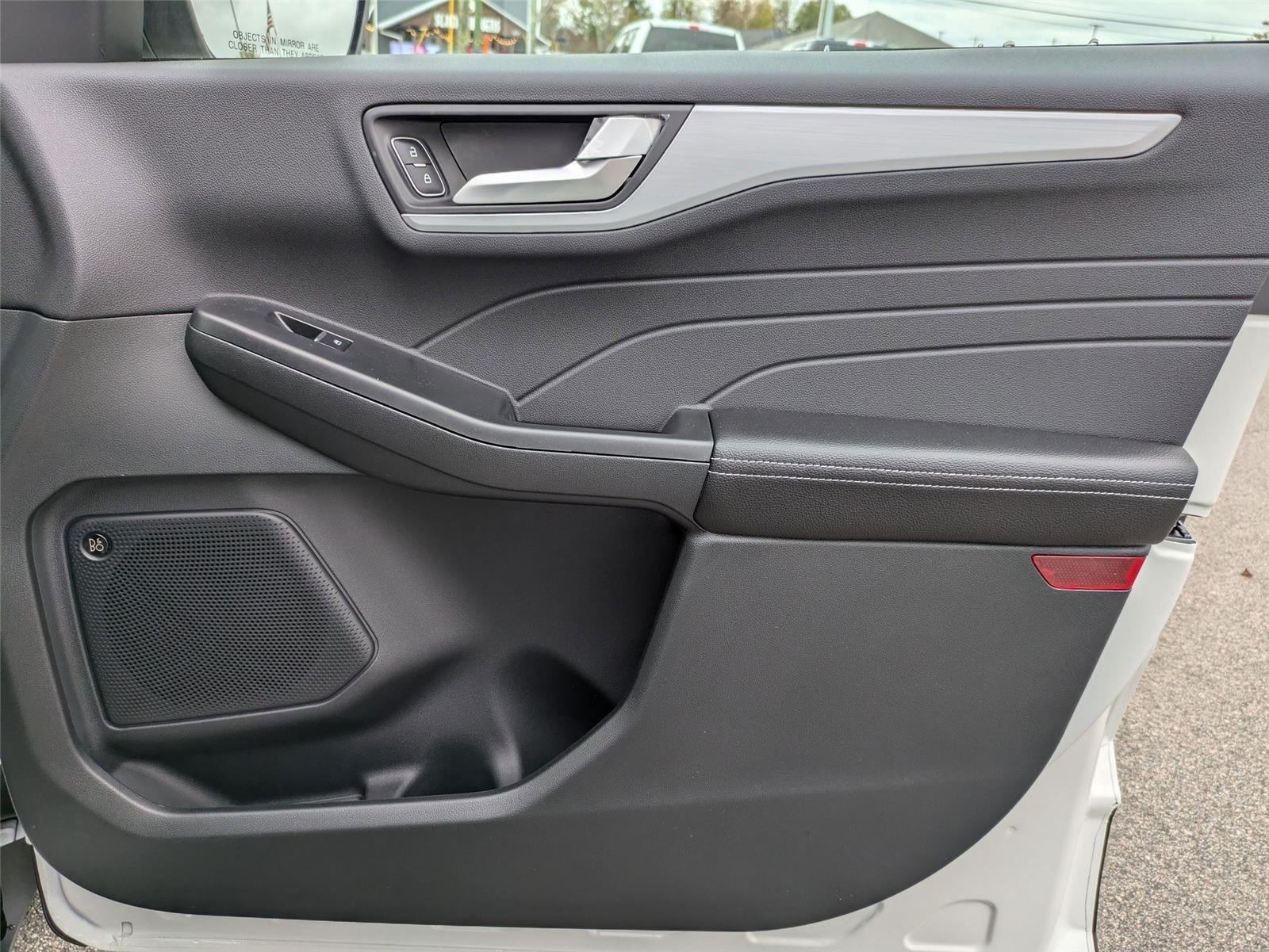 New 2025 Star White Metallic Tri-Coat Ford PHEV image 40