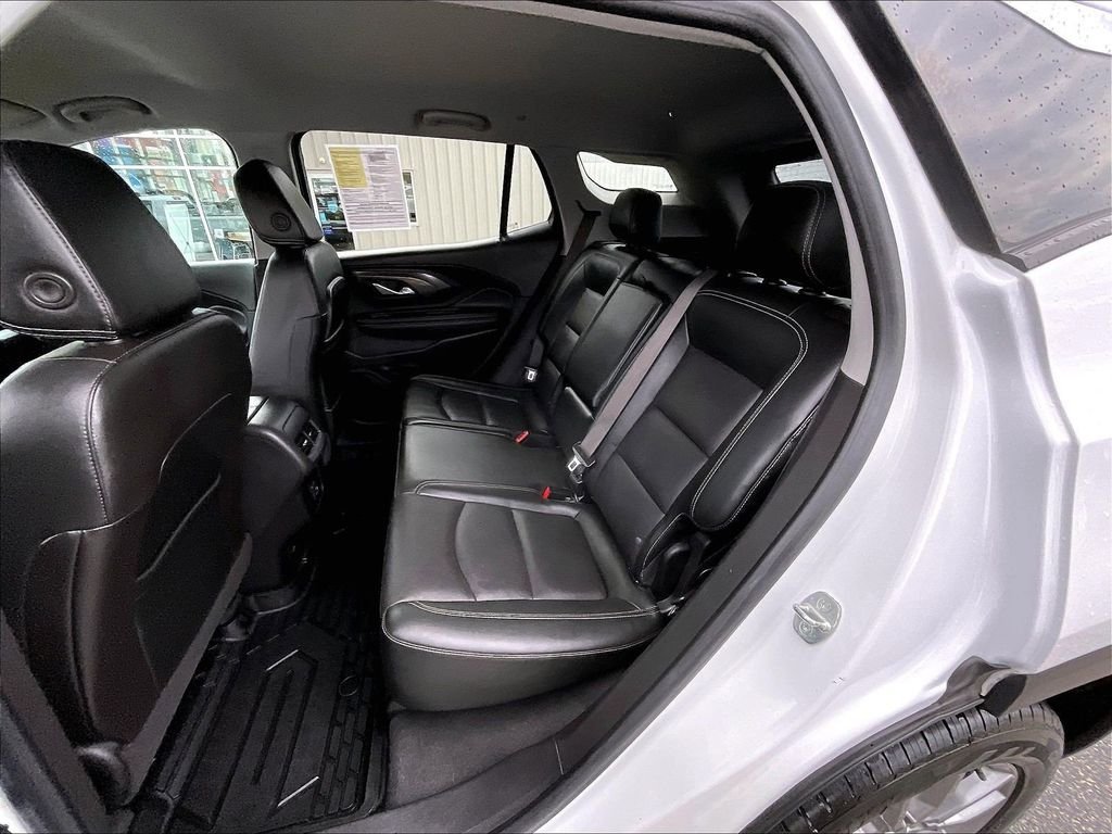 Used 2022 White GMC SLT image 15