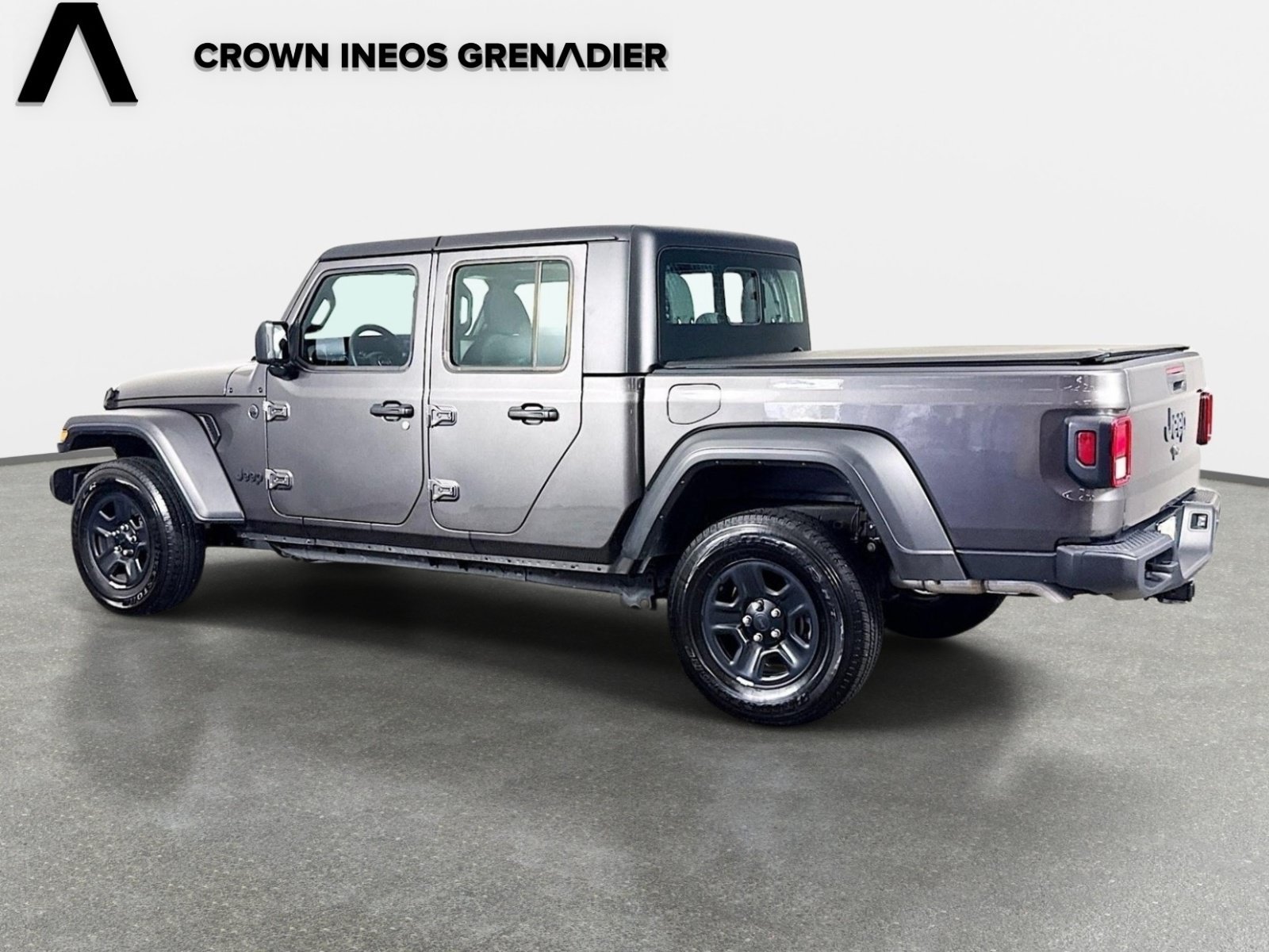 Used 2024 Granite Crystal Metallic Clearcoat Jeep Sport image 7