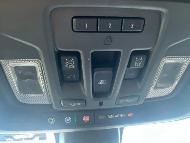 Used 2021 Black Chevrolet High Country image 41