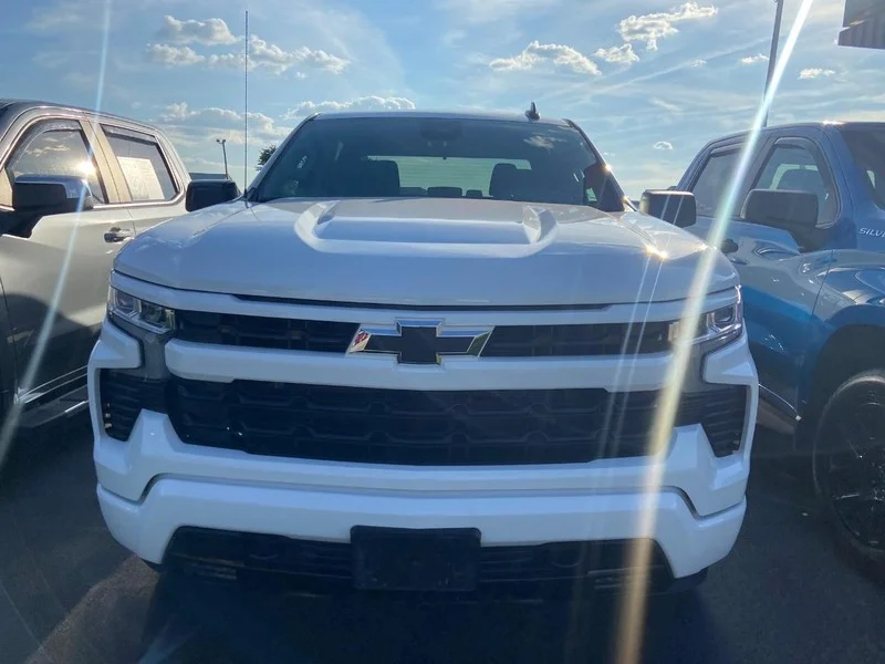 Used 2026 Summit White Chevrolet RST image 2