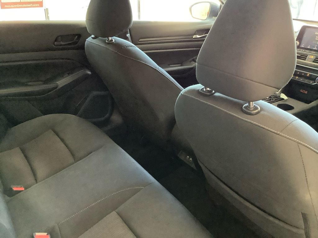 Used 2025 White Nissan 2.5 SV image 17