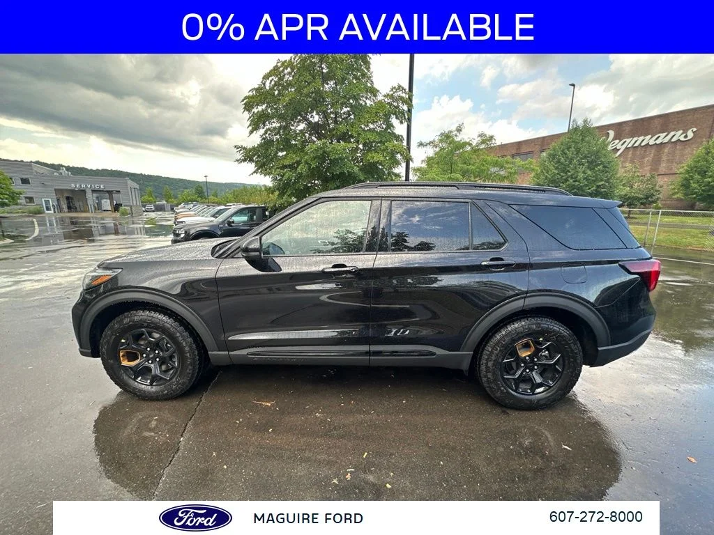 New 2026 Agate Black Metallic Ford Tremor® image 7