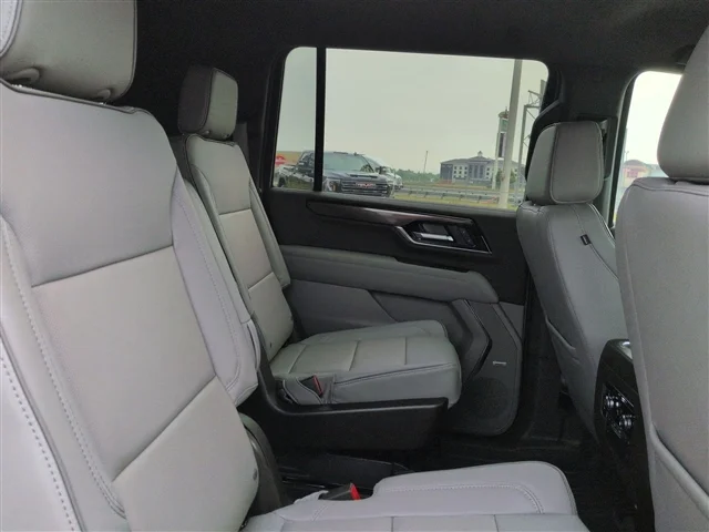 New 2026 Summit White GMC Elevation image 51