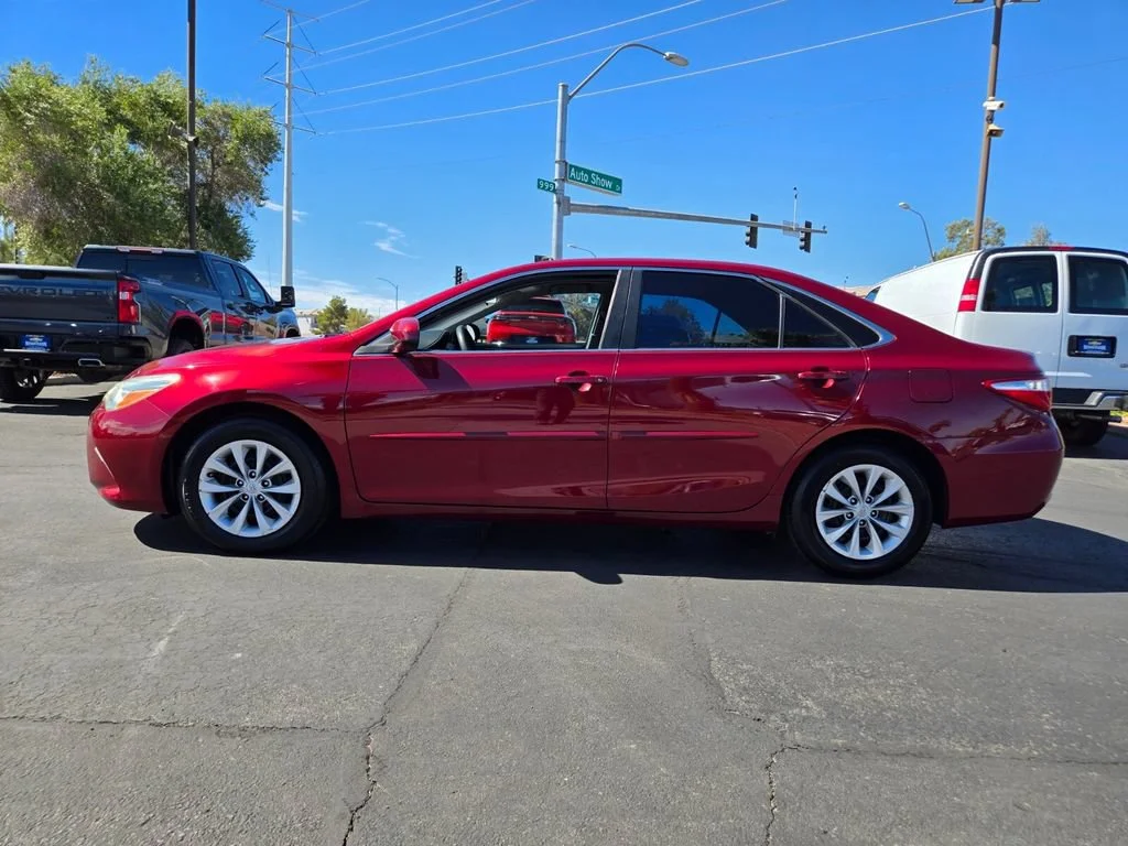 Used 2016 Ruby Flare Pearl Toyota XLE image 3